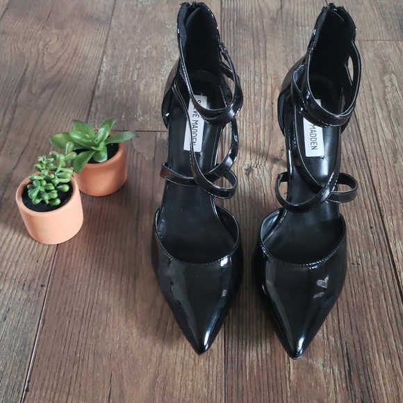 Steve Madden Shoes - Steve Madden betzii pump